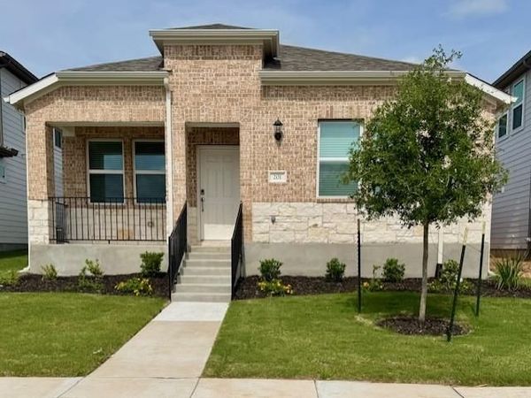 201 Betsy RD, Hutto, TX 78634