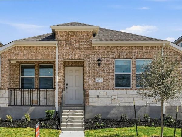201 Betsy RD, Hutto, TX 78634