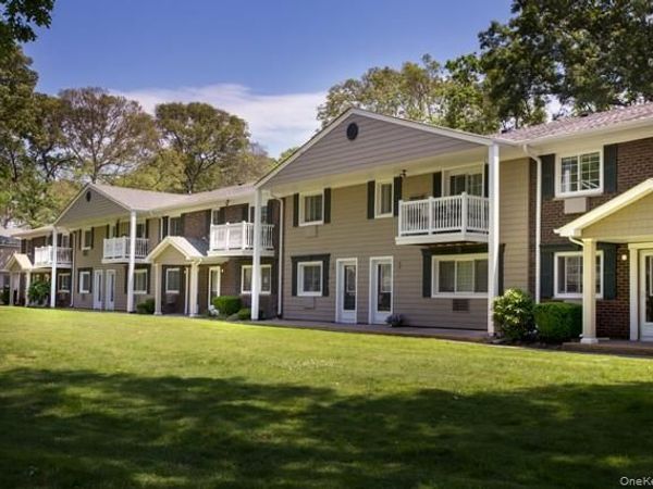 10 Joyner Place , Unit 1002A, Coram, NY 11727