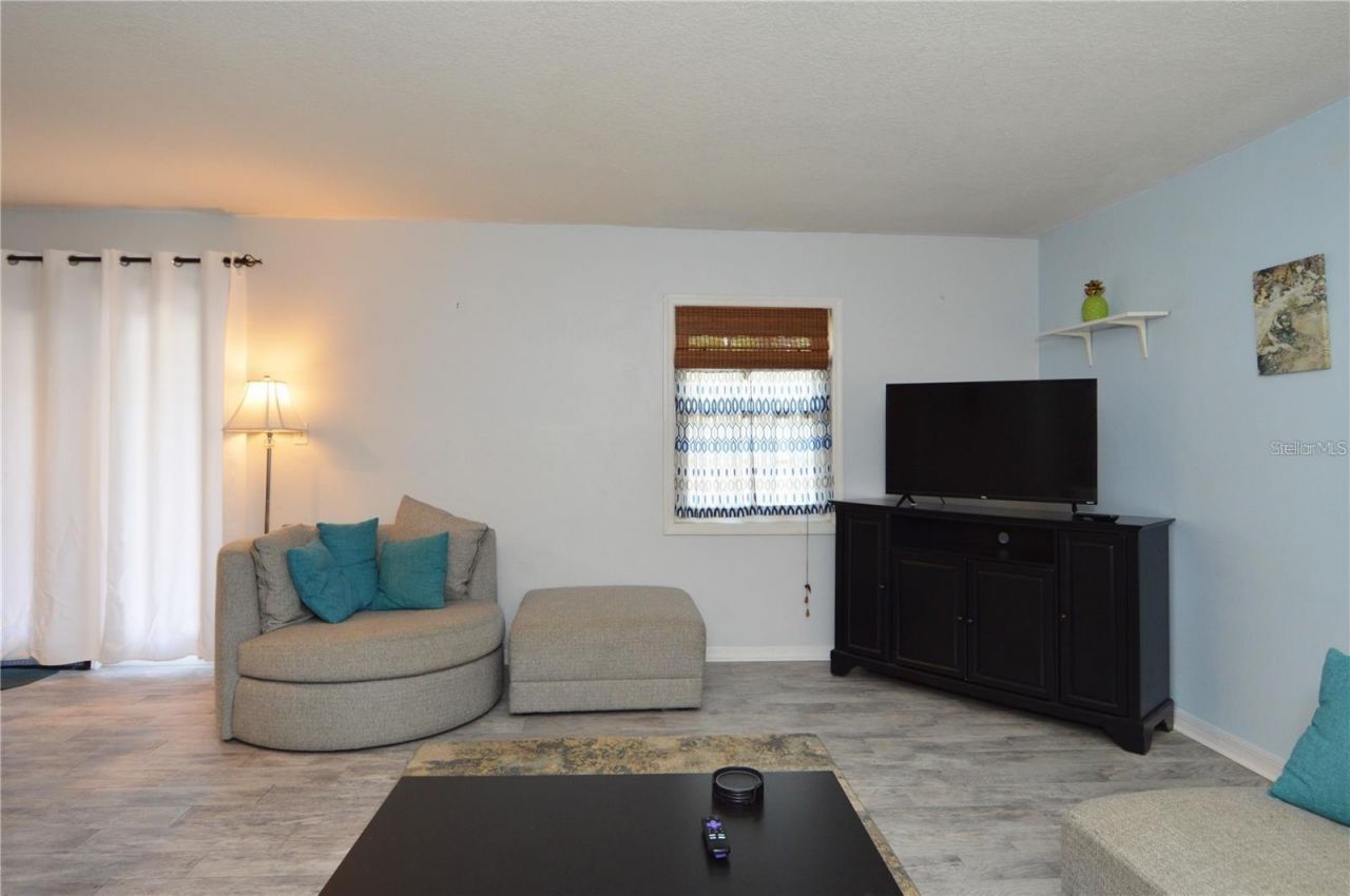 3873 Pompano Drive Se, Unit B, Saint Petersburg, FL 33705 Photo