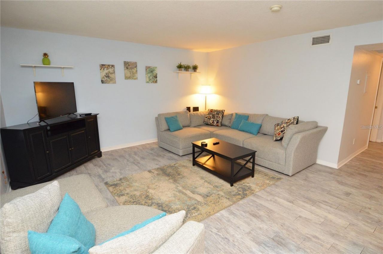3873 Pompano Drive Se, Unit B, Saint Petersburg, FL 33705 Photo