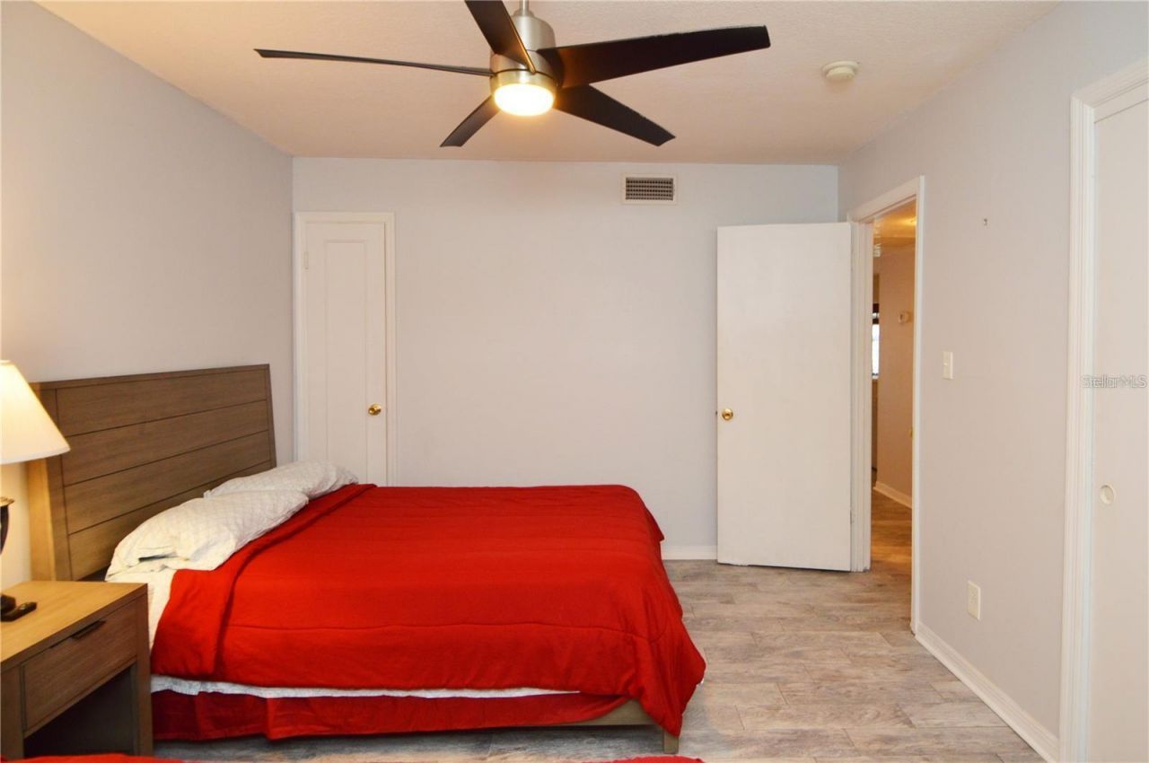 3873 Pompano Drive Se, Unit B, Saint Petersburg, FL 33705 Photo