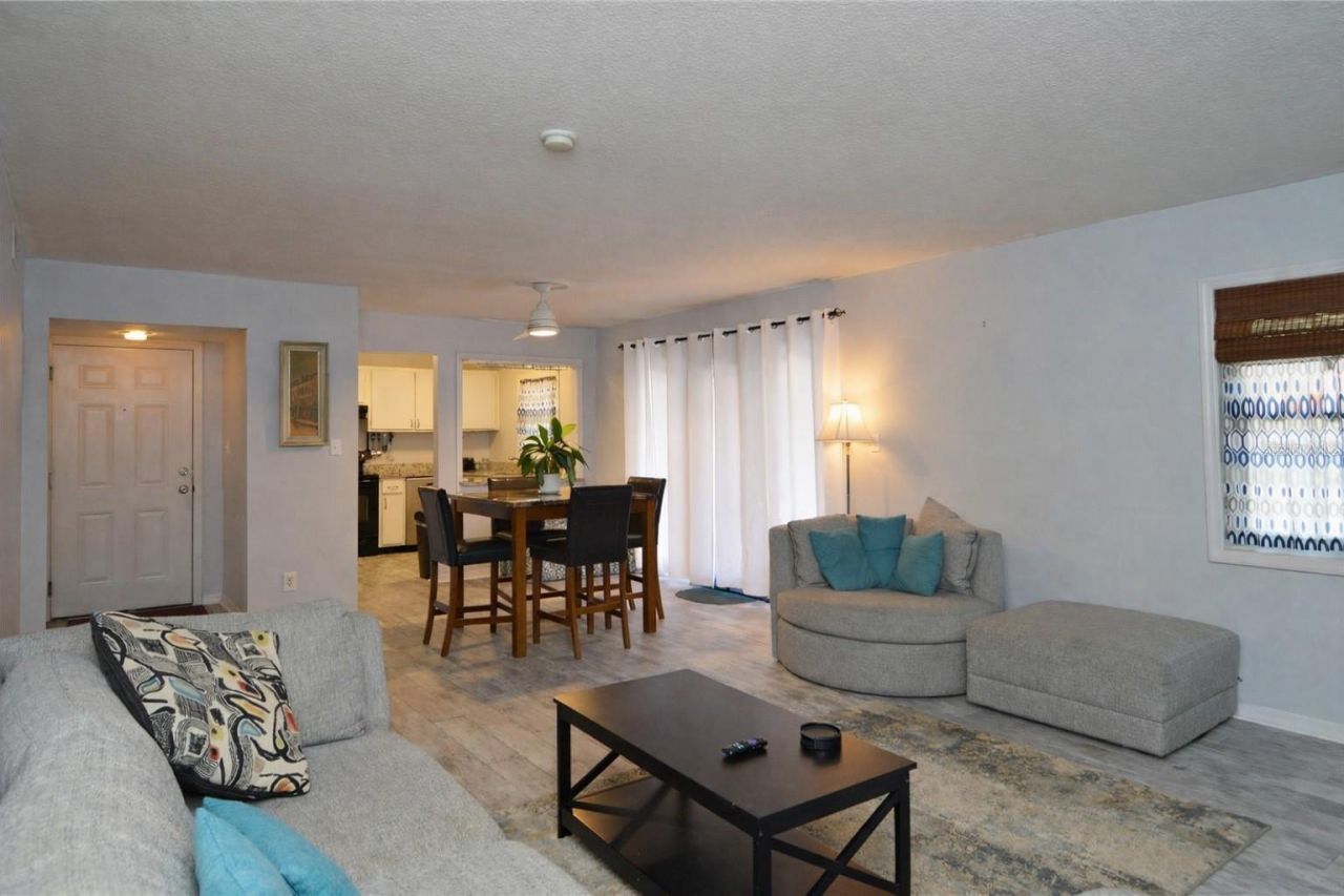 3873 Pompano Drive Se, Unit B, Saint Petersburg, FL 33705 Photo