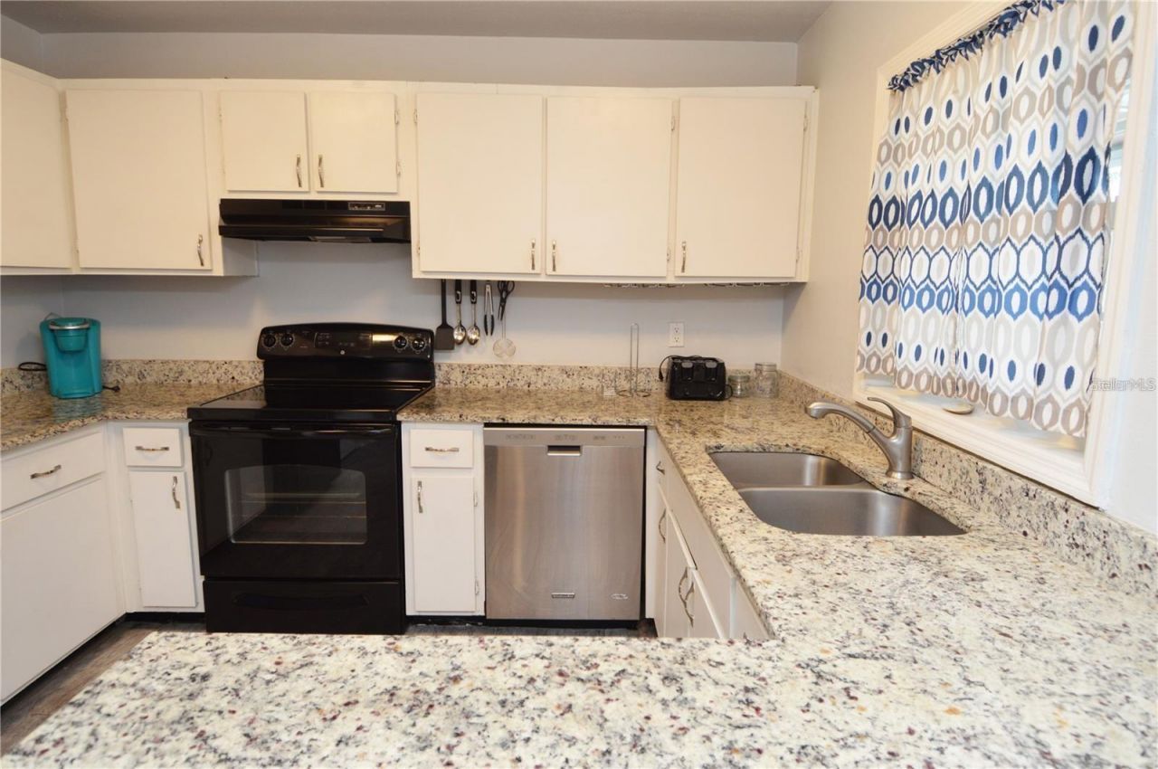 3873 Pompano Drive Se, Unit B, Saint Petersburg, FL 33705 Photo