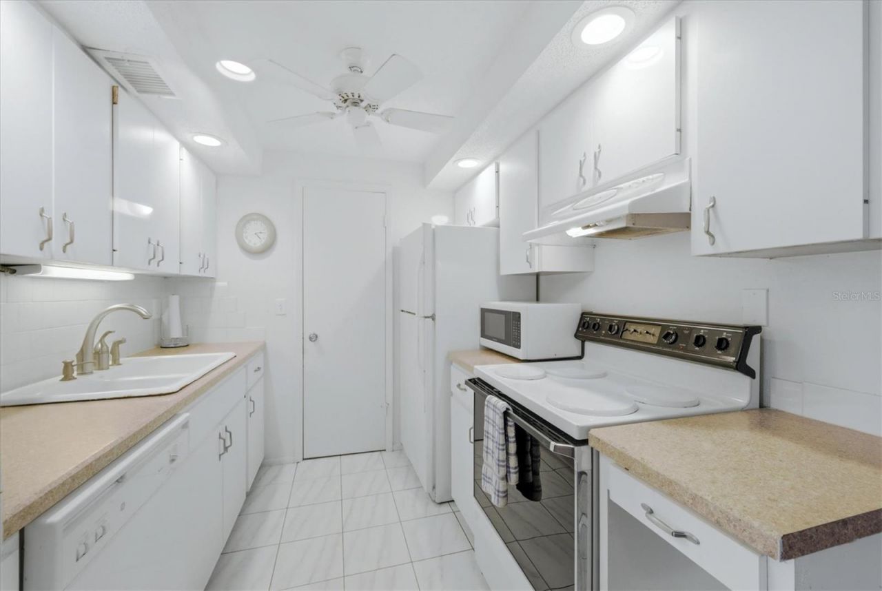 6120 43rd Street W, Unit 407B, Bradenton, FL 34210 Photo