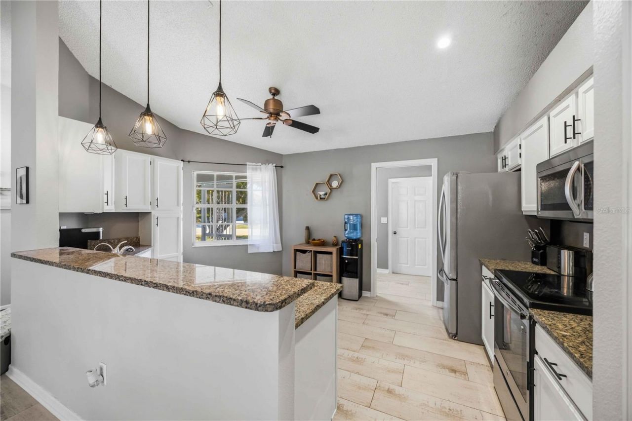 4851 Hamlets Grove Drive , Sarasota, FL 34235 Photo