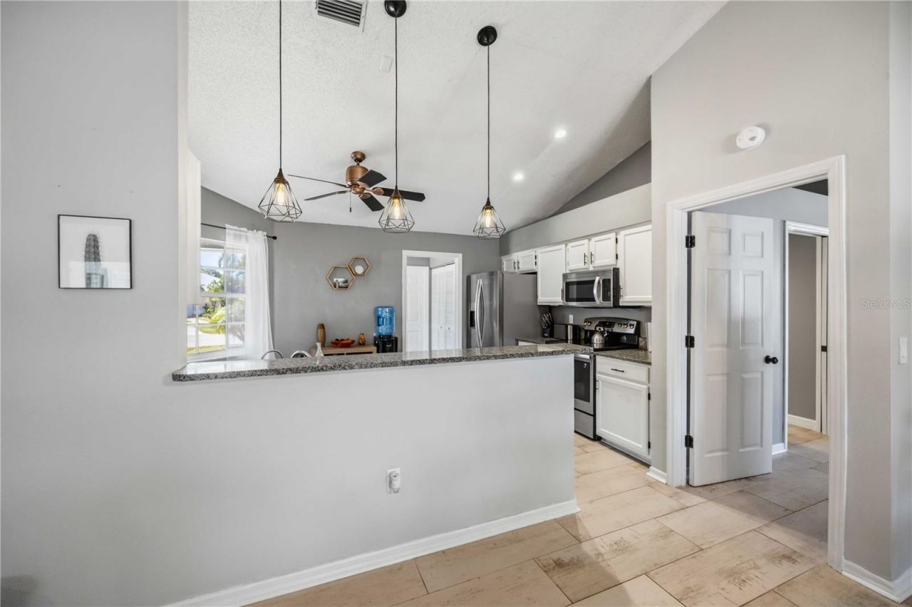 4851 Hamlets Grove Drive , Sarasota, FL 34235 Photo