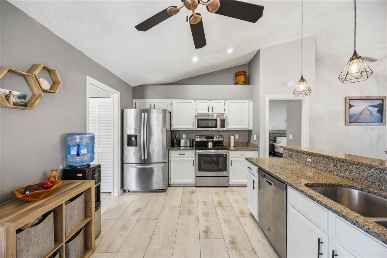 4851 Hamlets Grove Drive , Sarasota, FL 34235 Photo