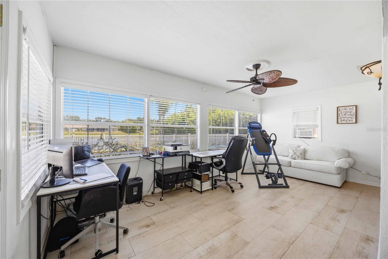 4851 Hamlets Grove Drive , Sarasota, FL 34235 Photo