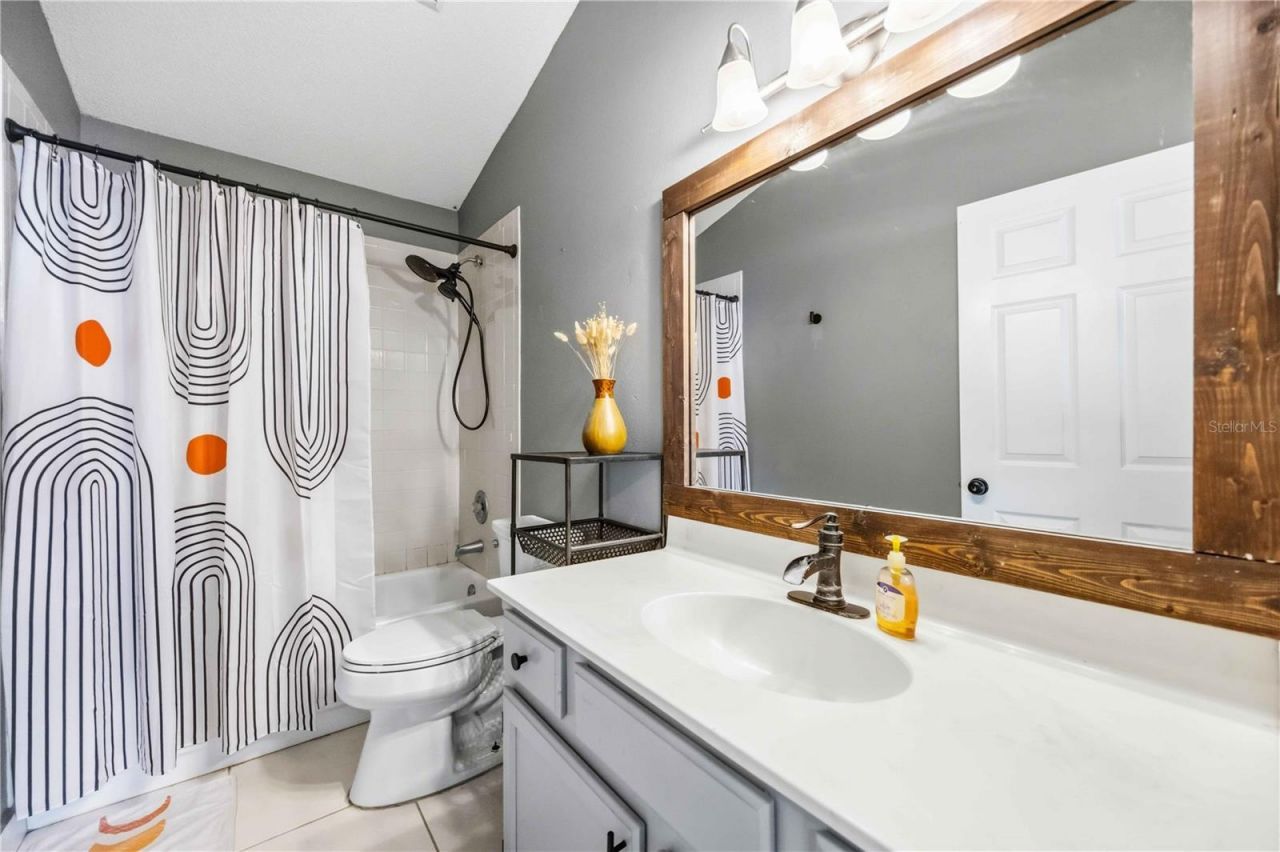 4851 Hamlets Grove Drive , Sarasota, FL 34235 Photo