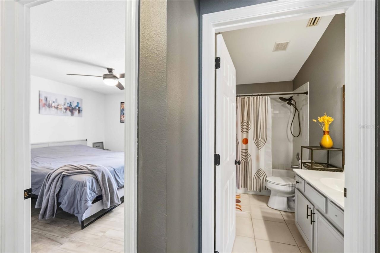 4851 Hamlets Grove Drive , Sarasota, FL 34235 Photo