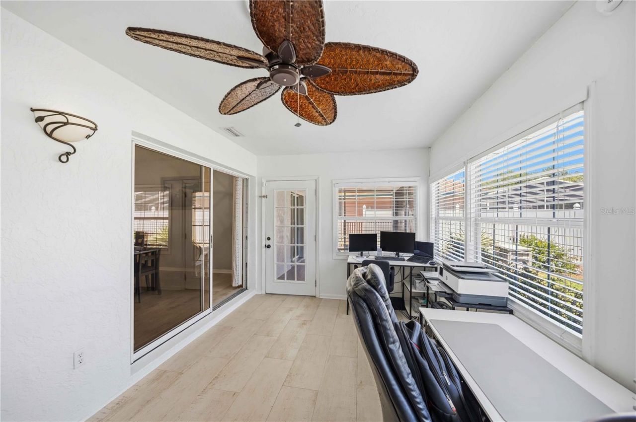 4851 Hamlets Grove Drive , Sarasota, FL 34235 Photo