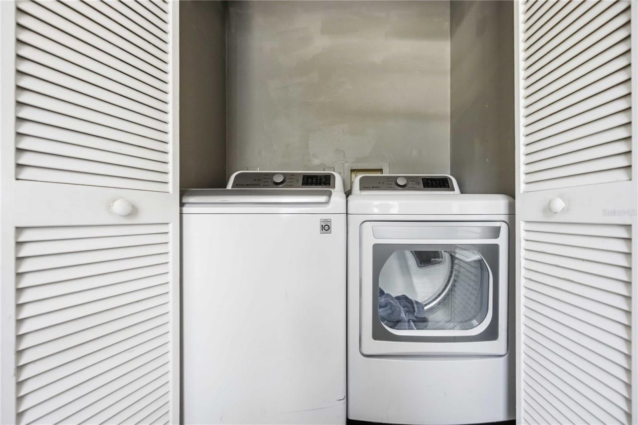 4851 Hamlets Grove Drive , Sarasota, FL 34235 Photo