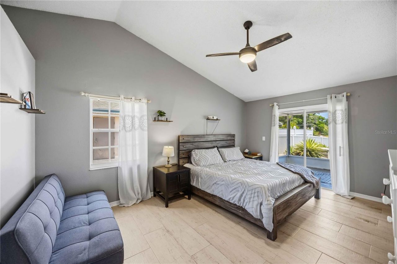 4851 Hamlets Grove Drive , Sarasota, FL 34235 Photo