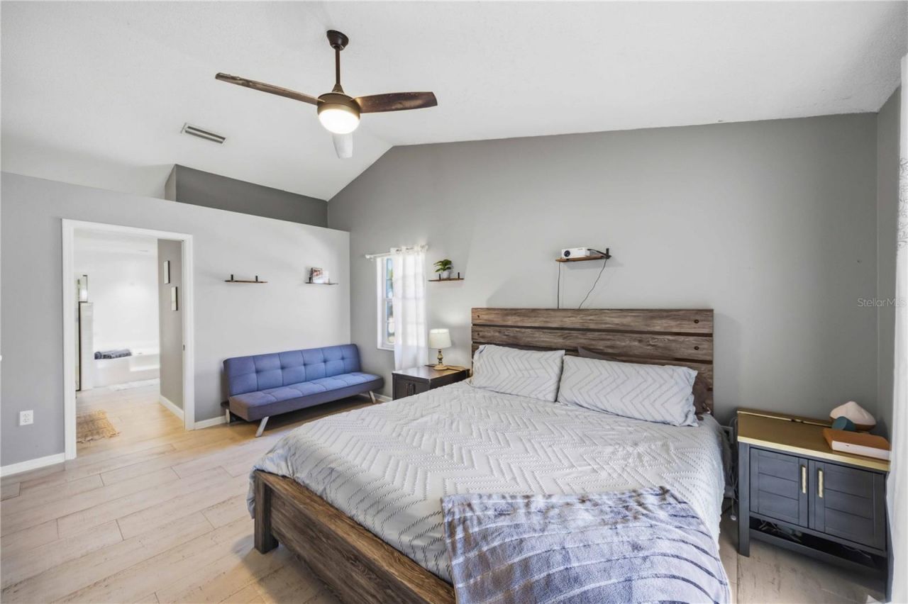 4851 Hamlets Grove Drive , Sarasota, FL 34235 Photo