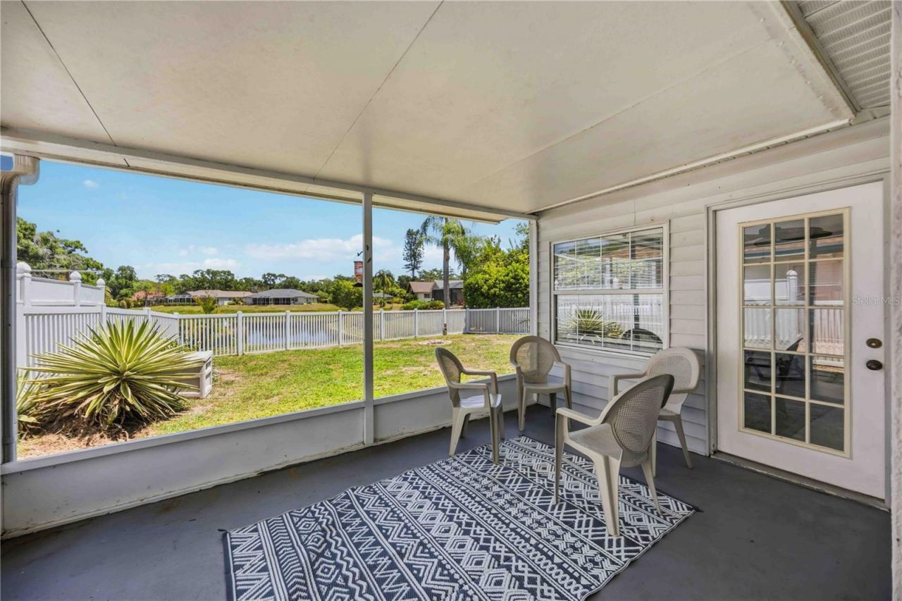 4851 Hamlets Grove Drive , Sarasota, FL 34235 Photo