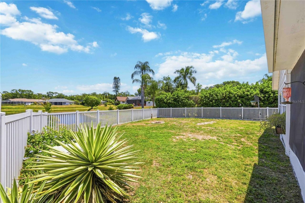 4851 Hamlets Grove Drive , Sarasota, FL 34235 Photo