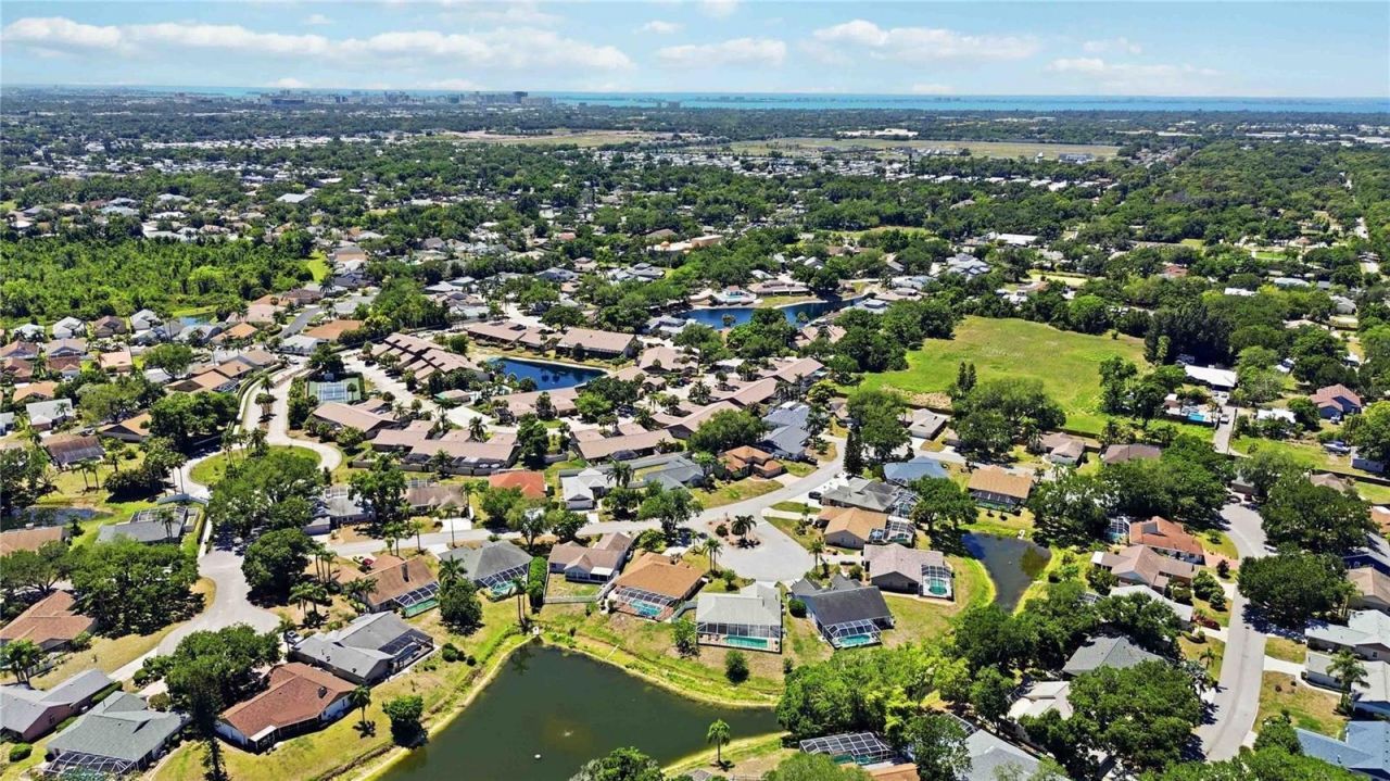 4851 Hamlets Grove Drive , Sarasota, FL 34235 Photo