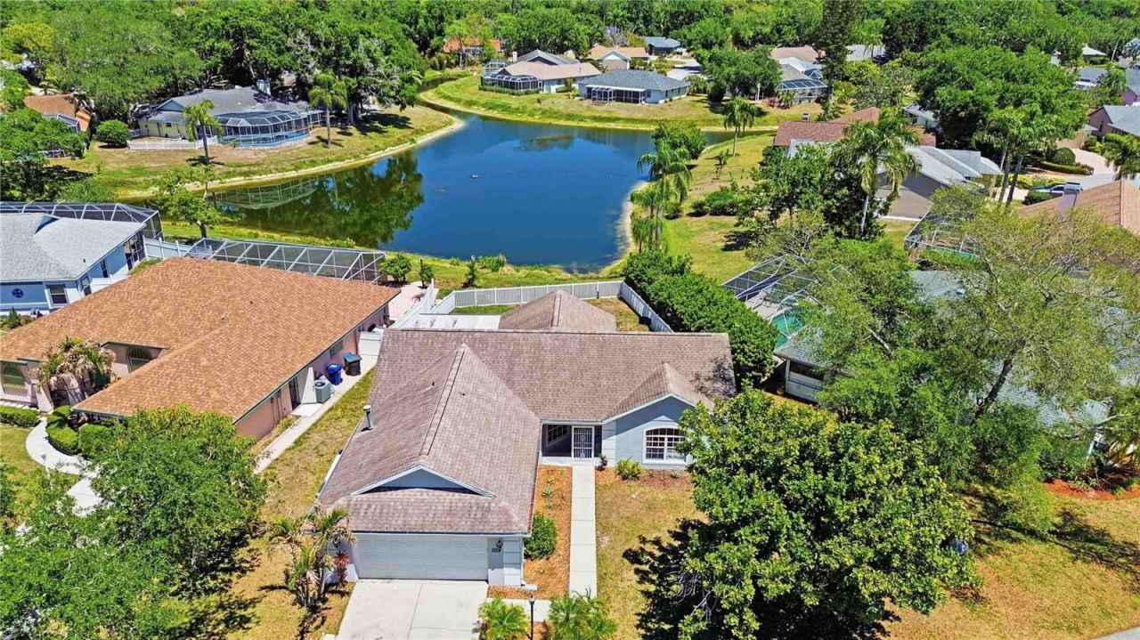 4851 Hamlets Grove Drive , Sarasota, FL 34235 Photo