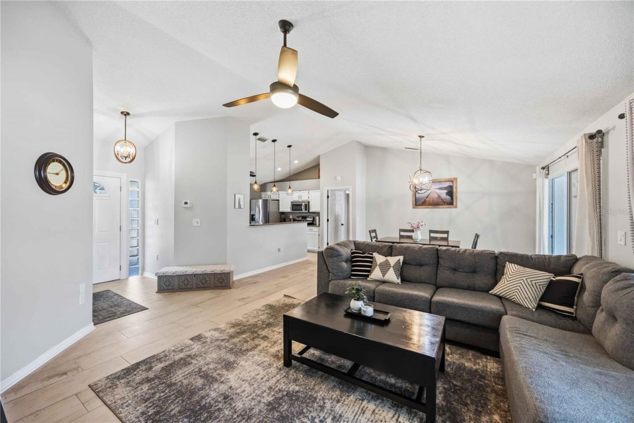 4851 Hamlets Grove Drive , Sarasota, FL 34235 Photo