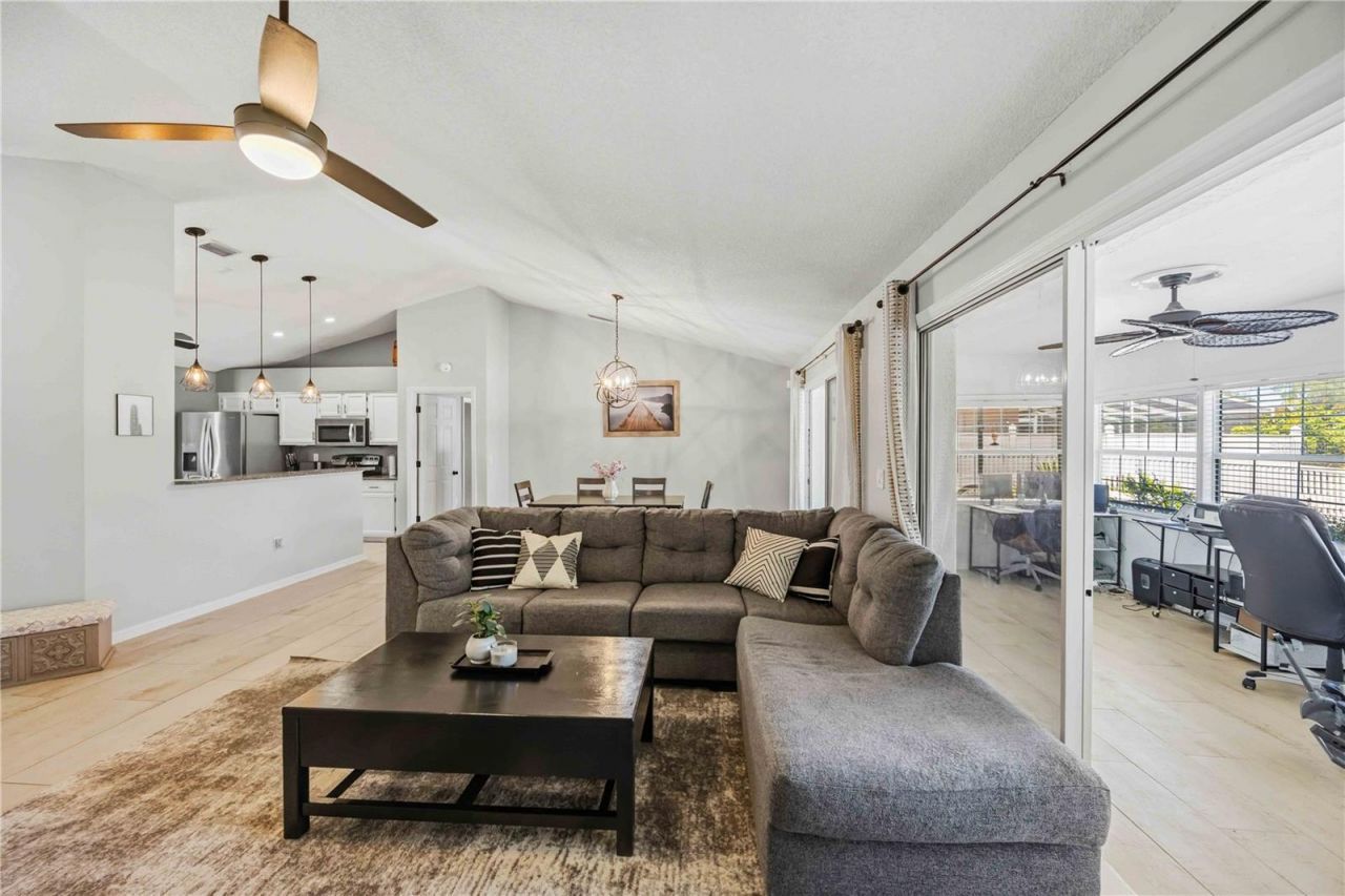 4851 Hamlets Grove Drive , Sarasota, FL 34235 Photo