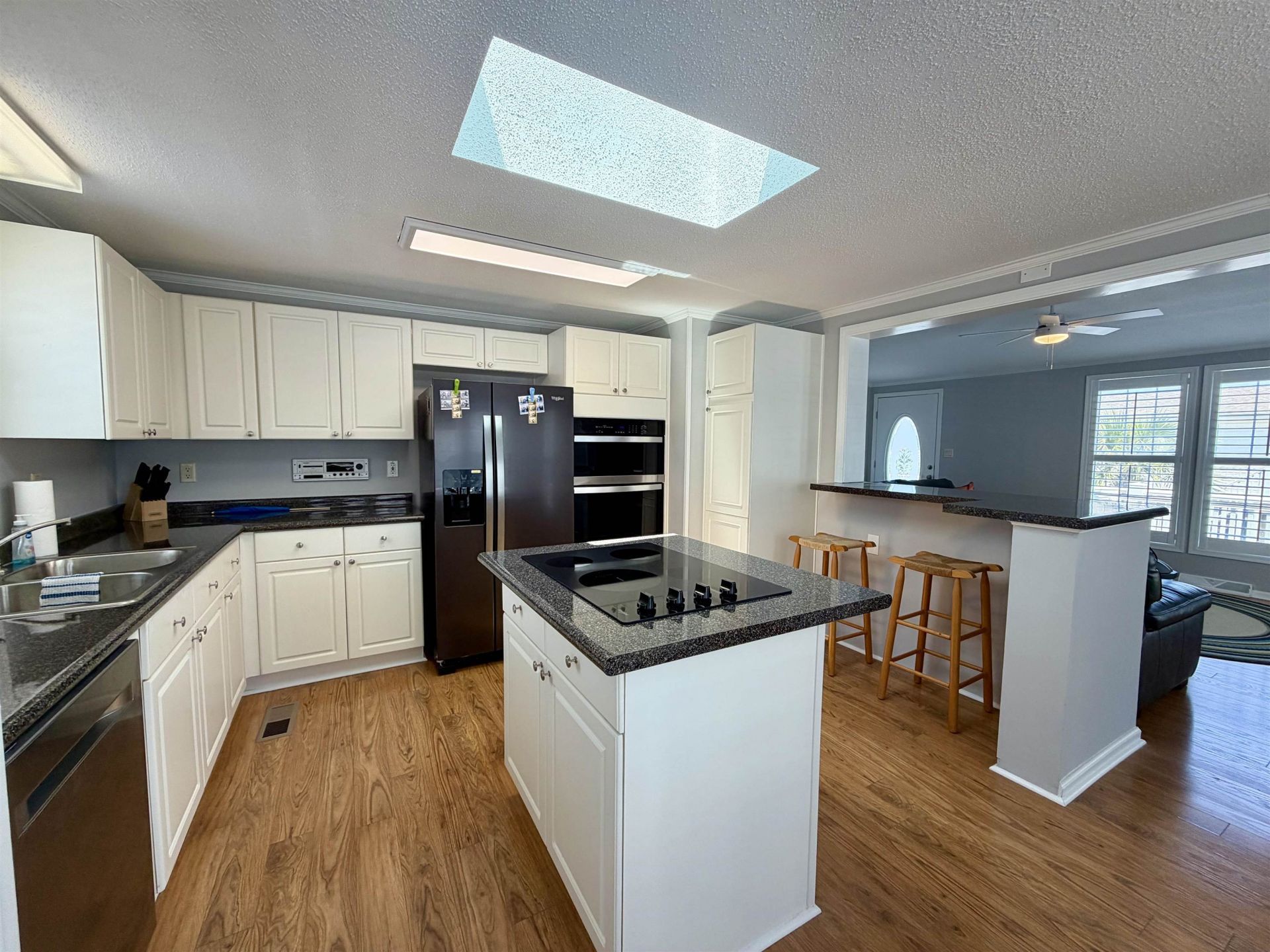 1770 Mason Circle  Photo 4