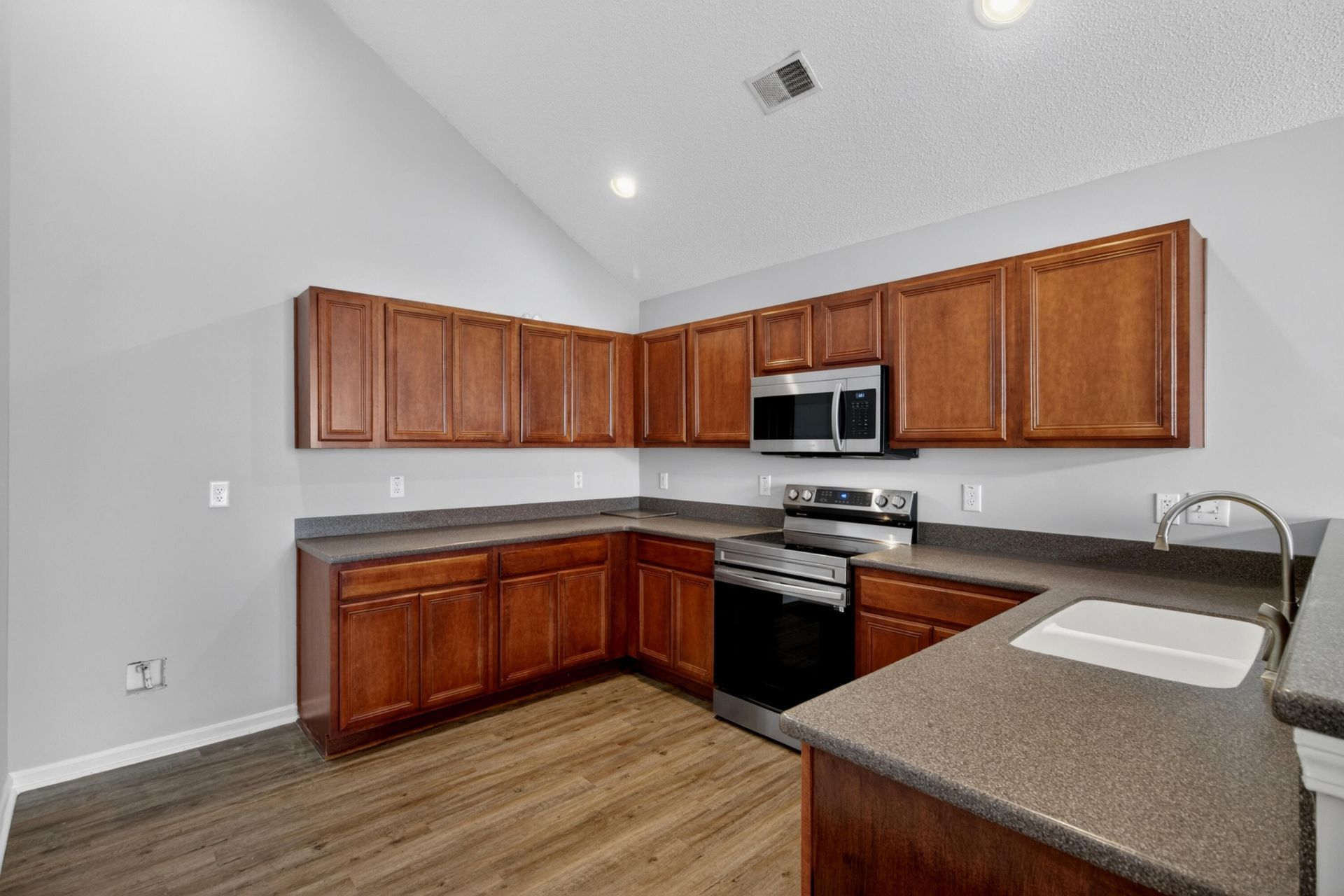 1238 River Rock Road Photo 17