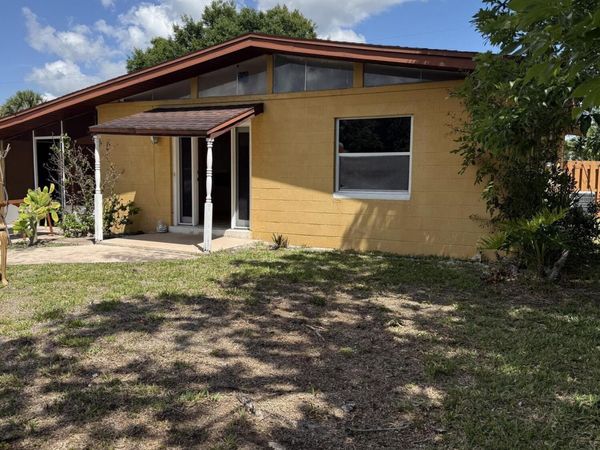 2252 Laden Road, Melbourne, FL 32935