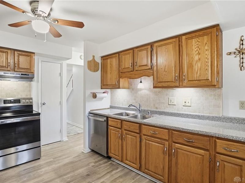 7771 Kennesaw Drive, West Chester, OH 45069 Photo 3