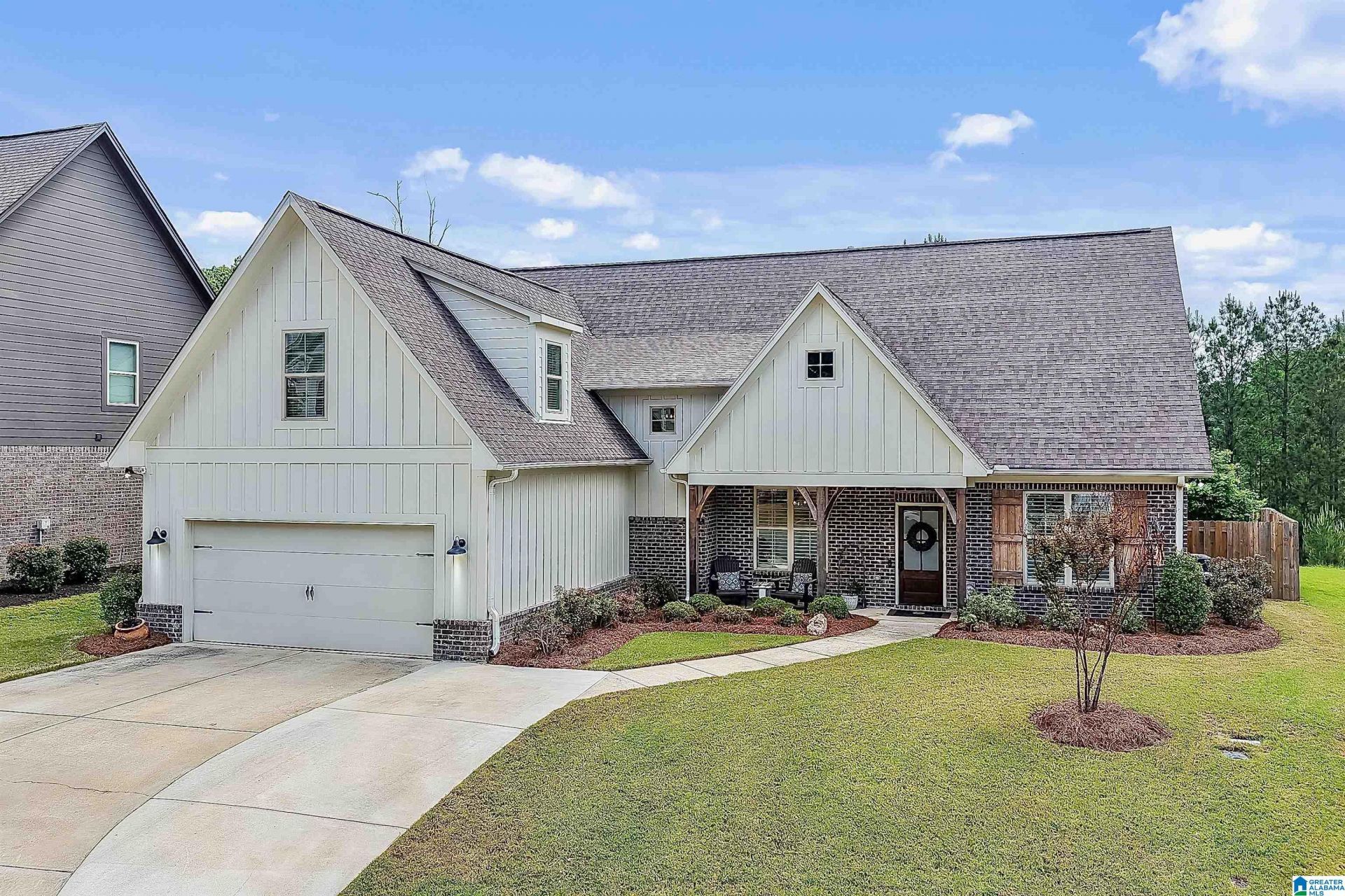 208 Kinross Circle, Pelham, AL 35124 Main Photo