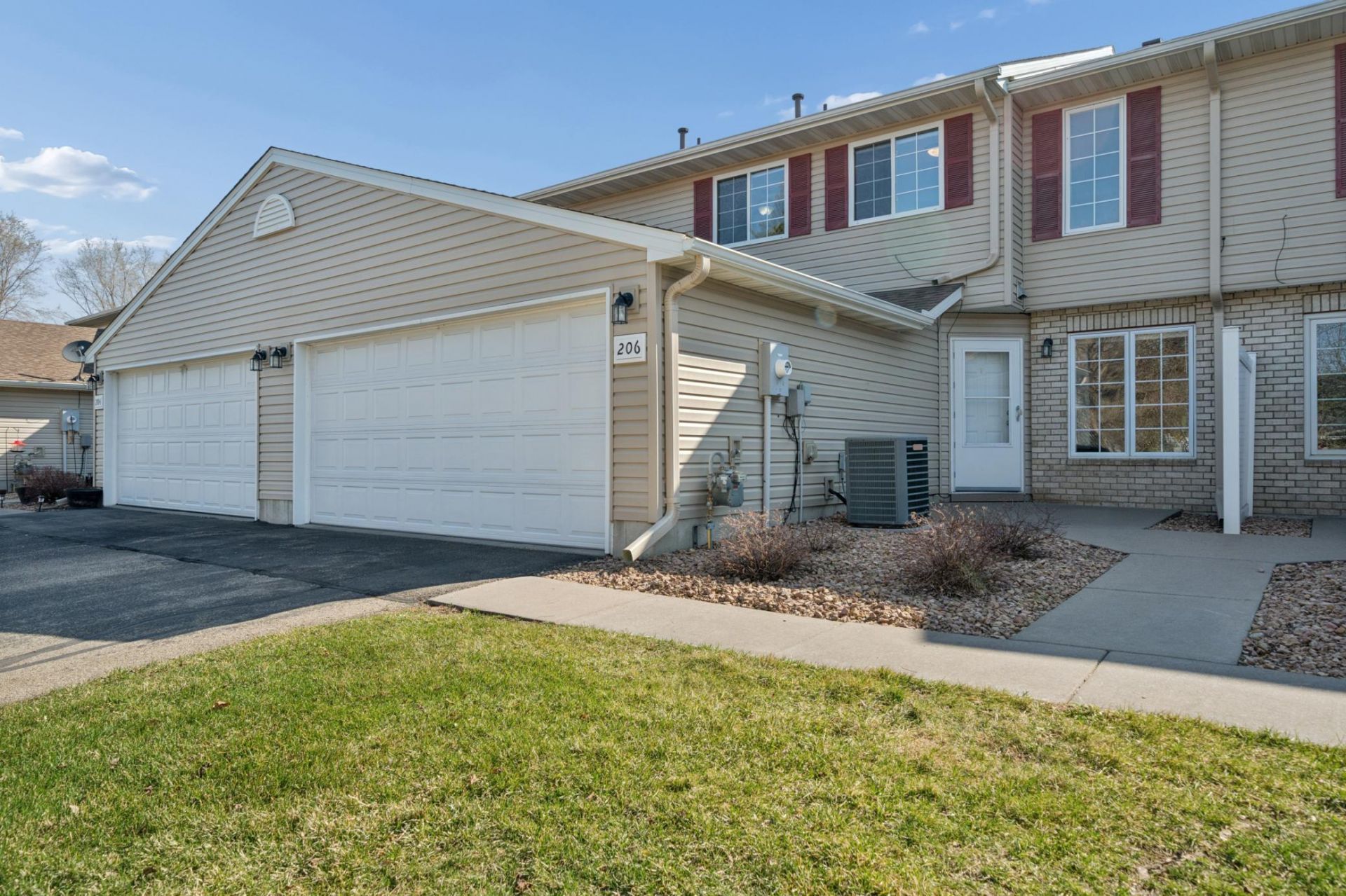 206 E Orchard Street , Belle Plaine, MN 56011