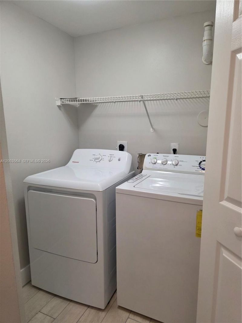 2492 Centergate Dr, Unit 201, Miramar, FL 33025 Photo