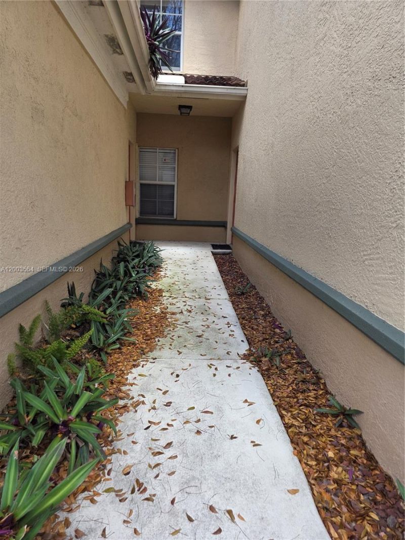 2492 Centergate Dr, Unit 201, Miramar, FL 33025 Photo