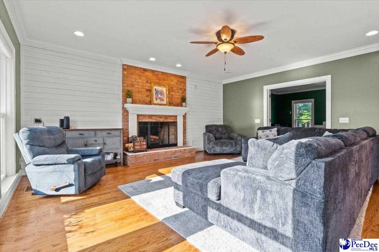 818 Vintage Drive Photo 6