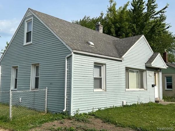 23007 Rosalind Avenue , Eastpointe, MI 48021