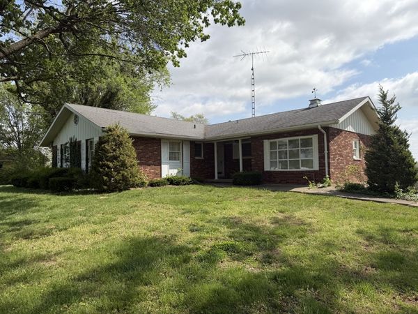 3486 State Route 13 Highway, Pinckneyville, IL 62274