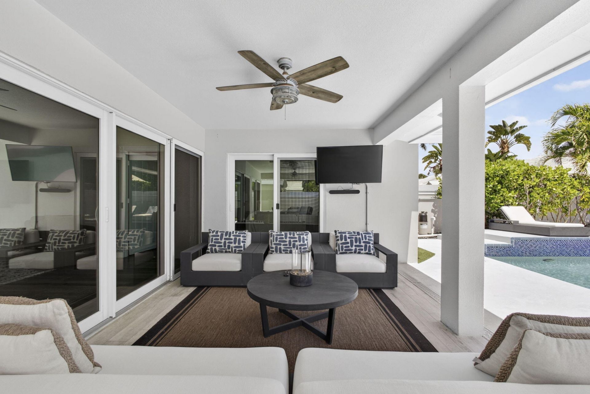 2760 White Wing Lane, West Palm Beach, FL 33409 Photo