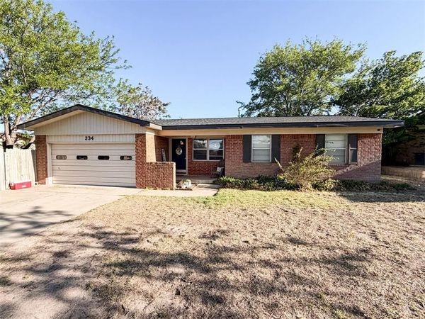 234 Circle Drive, Guymon, OK 73942