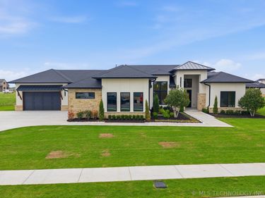 431 W 139th Street S, Bixby, OK 74008