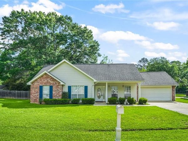 1040 NEWMAN Circle , Franklinton, LA 70438