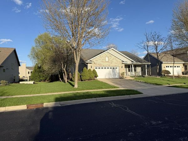 2880 Crinkle Rooot Drive, Fitchburg, WI 53711