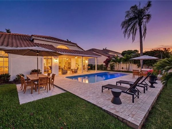 175 Via Napoli , NAPLES, FL 34105