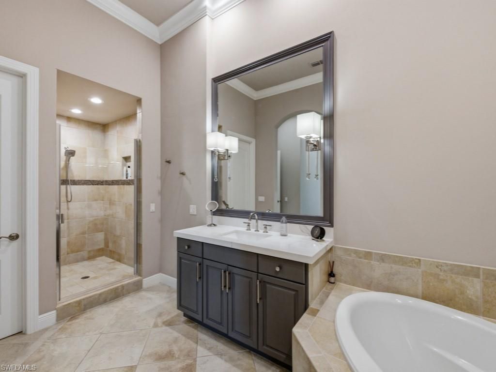 28511 Calabria Ct, Unit 202, Naples, FL 34110 Photo