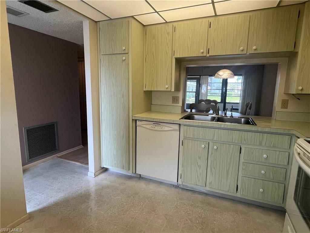 1747 Pebble Beach Dr, Unit 106, Fort Myers, FL 33907 Photo