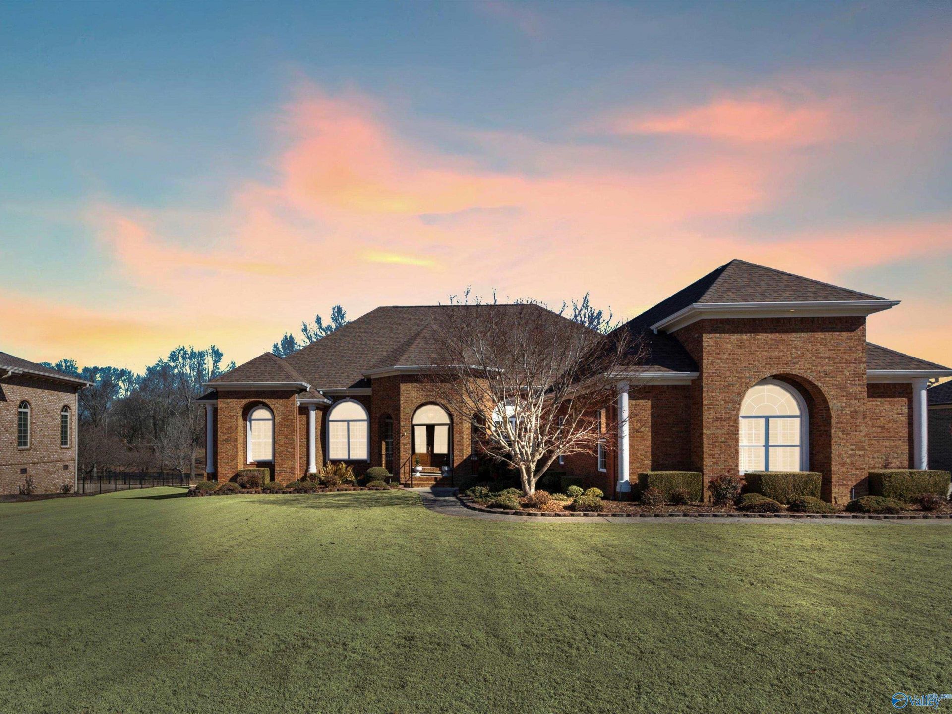 12896 Saint Andrew Drive Athens, AL 35611