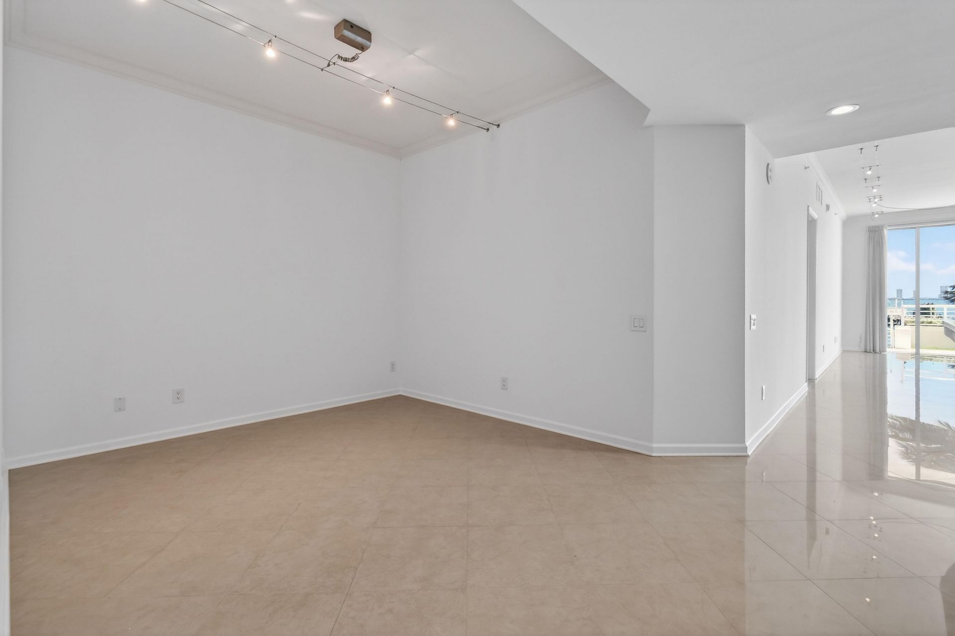 2650 Lake Shore Drive, Unit 106, Riviera Beach, FL 33404 Photo