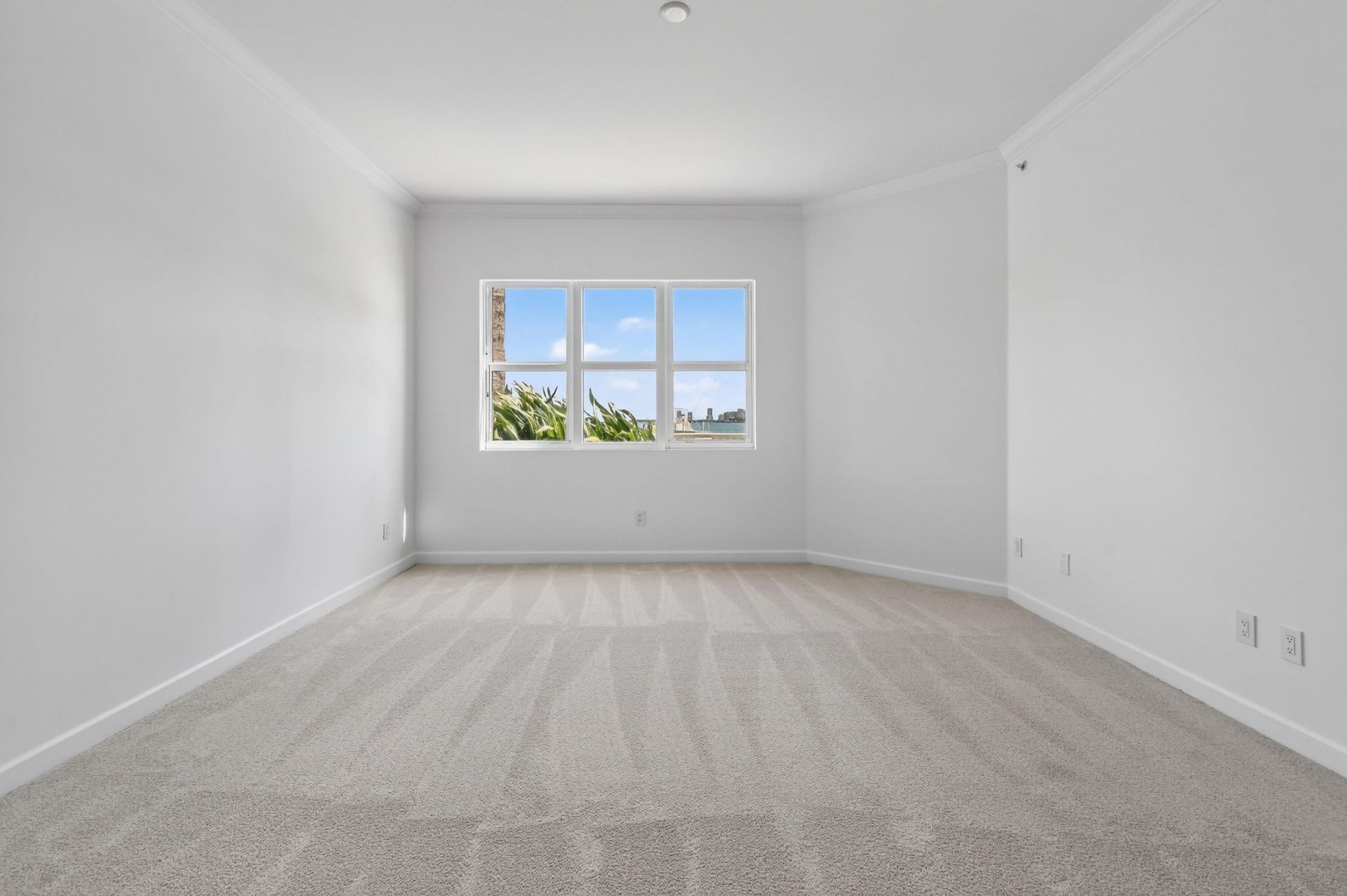 2650 Lake Shore Drive, Unit 106, Riviera Beach, FL 33404 Photo