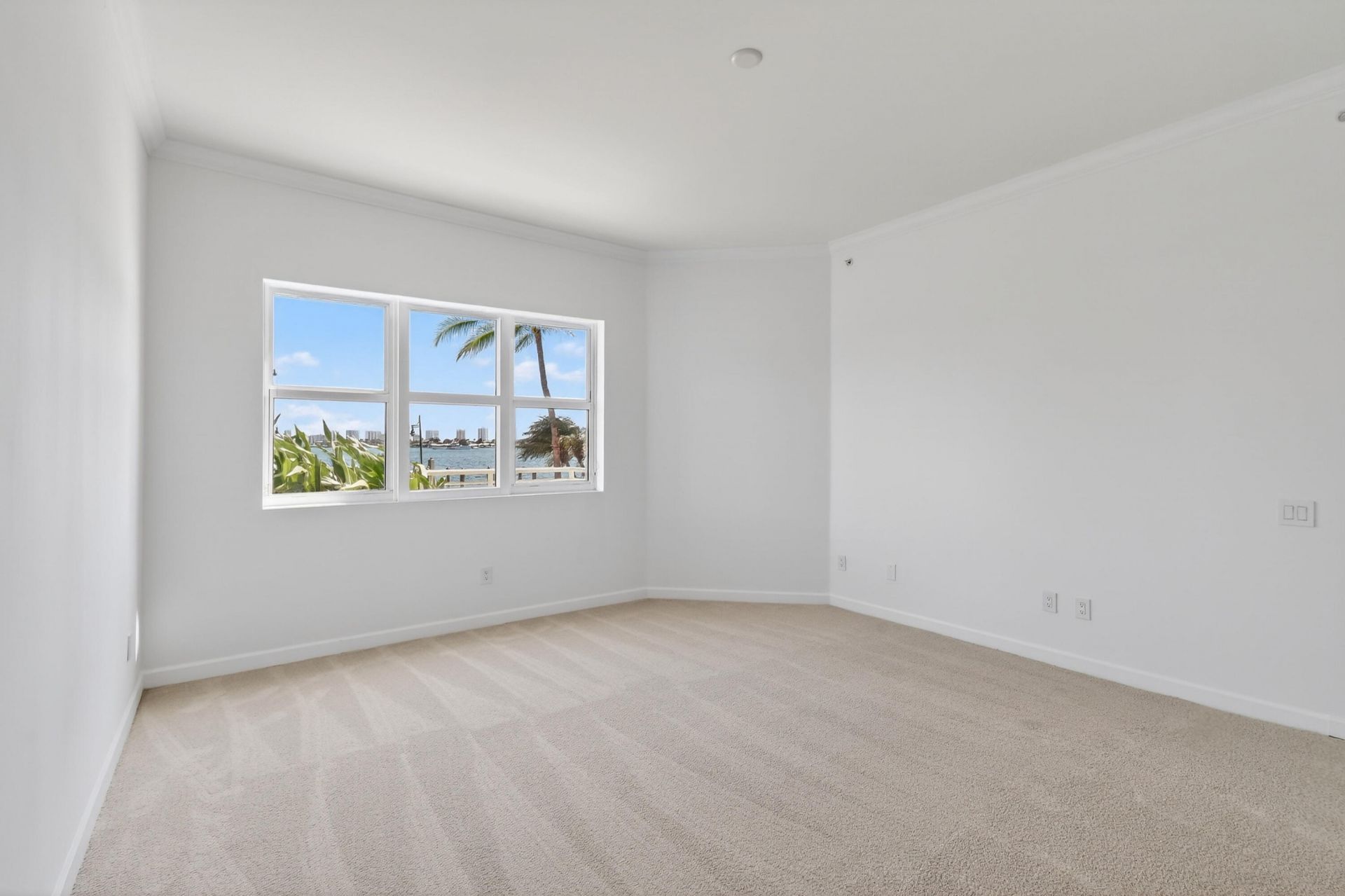 2650 Lake Shore Drive, Unit 106, Riviera Beach, FL 33404 Photo