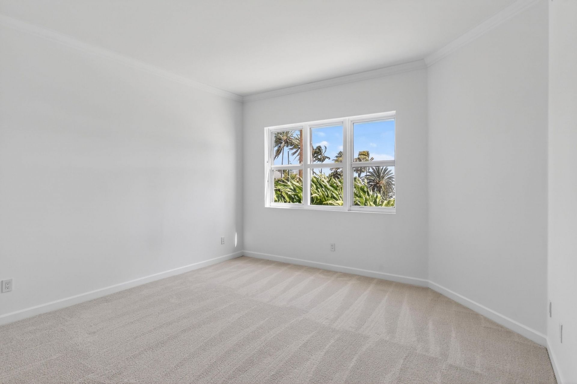 2650 Lake Shore Drive, Unit 106, Riviera Beach, FL 33404 Photo