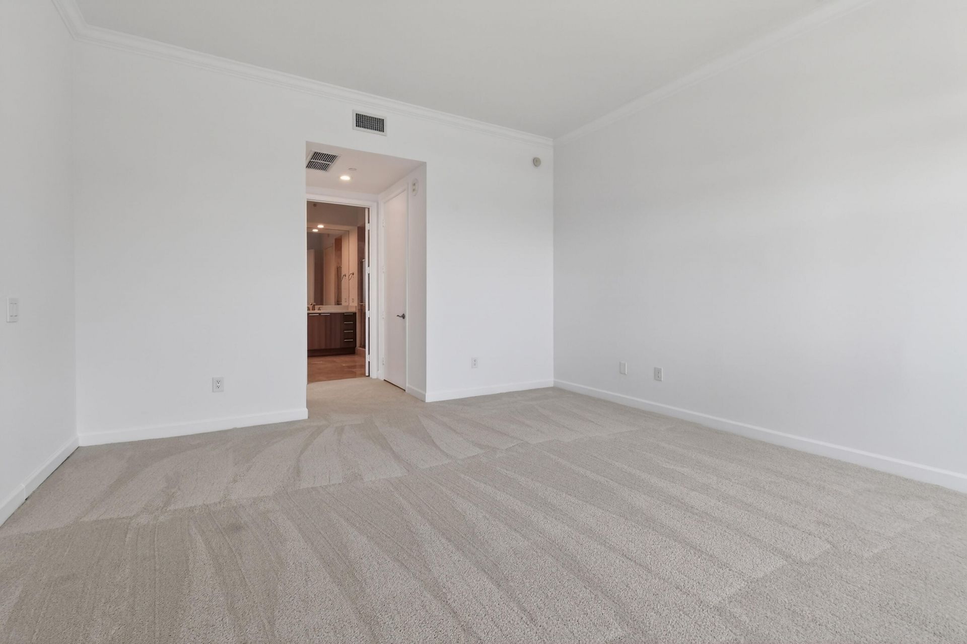 2650 Lake Shore Drive, Unit 106, Riviera Beach, FL 33404 Photo